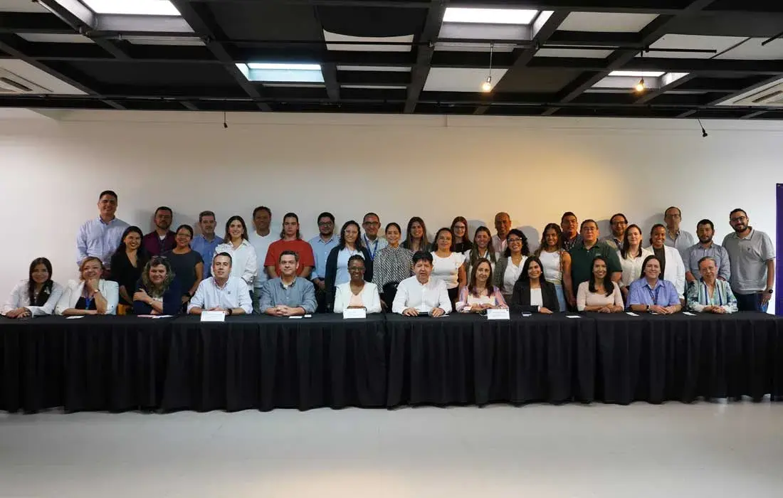 Egresados javerianos reflexionaron sobre liderazgo, humanidad y transformación social