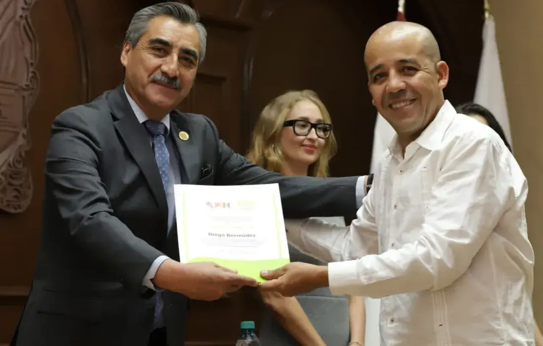 Profesor javeriano gana premio internacional de cartel en el FINI 2026