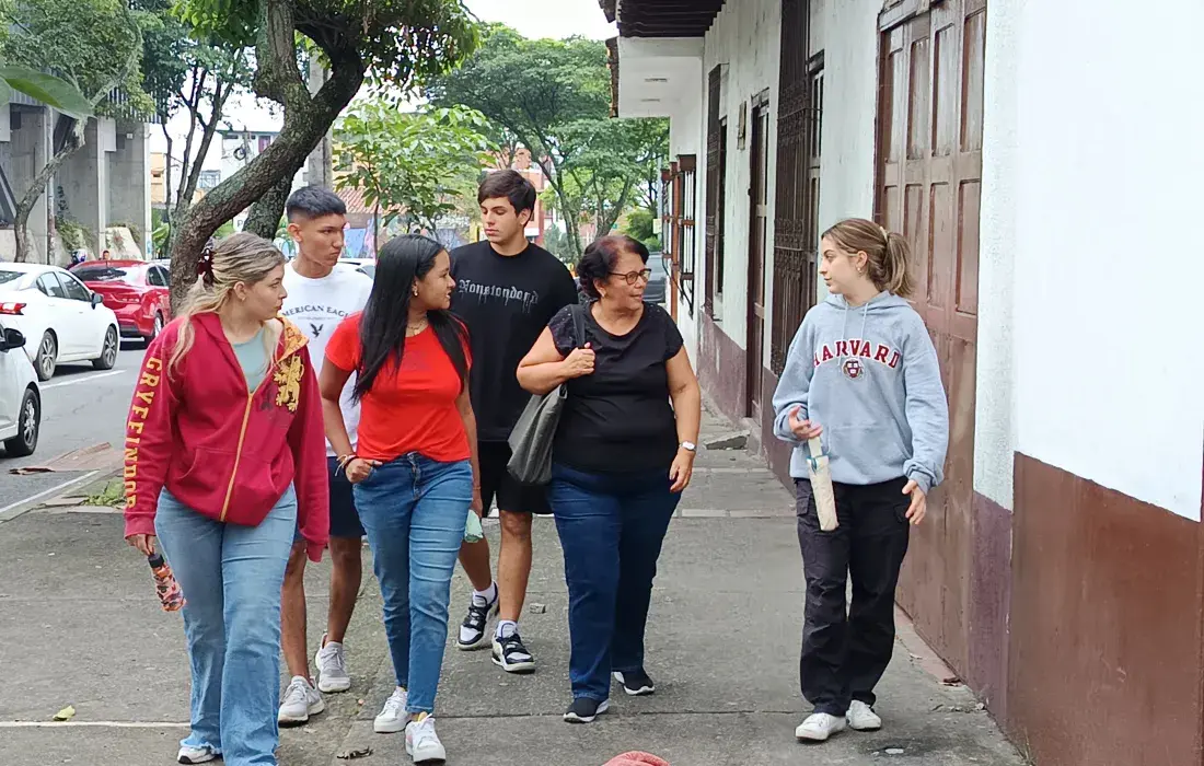 Estudiantes javerianos llevan al mundo digital la memoria y las iniciativas ciudadanas en los barrios históricos de La Merced y Santa Rosa