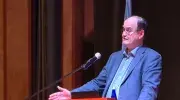 Yesenia Niño, gerente de Cinecolor, empresa representante de Disney en Colombia, durante su conferencia en la Javeriana Cali