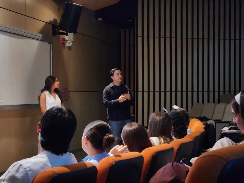Proyecto de Mercadeo llevó a estudiantes javerianos a Bogotá para conocer a Levapan, empresa líder de la panificación en Colombia 