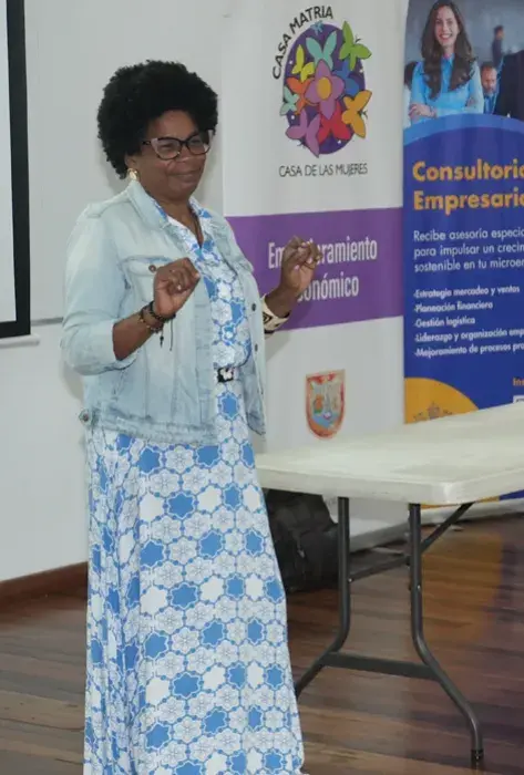 Mujeres emprendedoras fortalecieron sus negocios con estrategias de crecimiento, marketing digital e inteligencia artificial